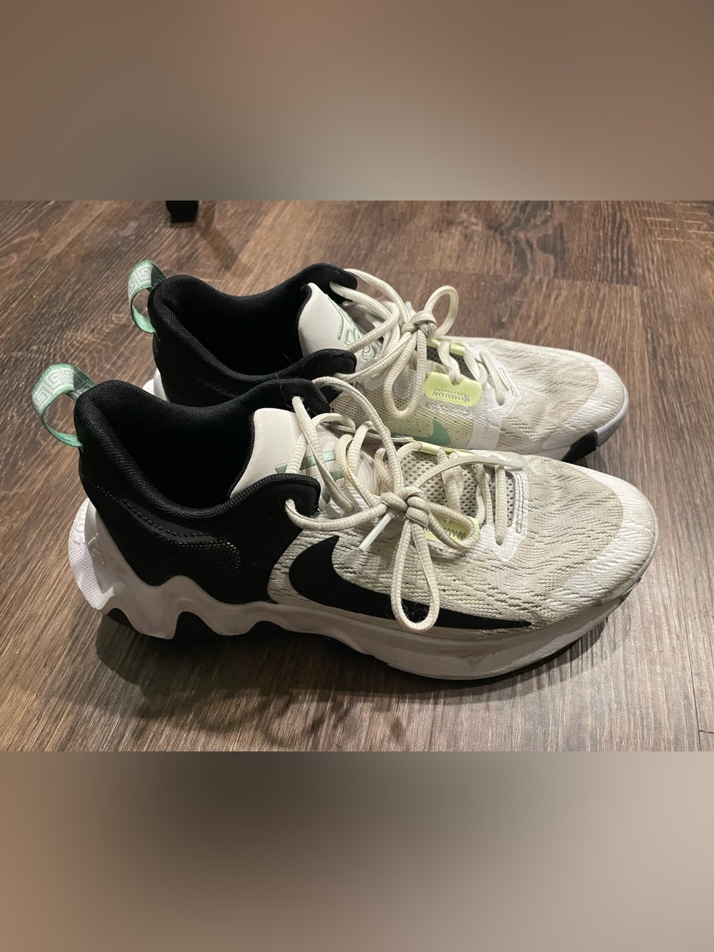Nike white Giannis Immortality 3